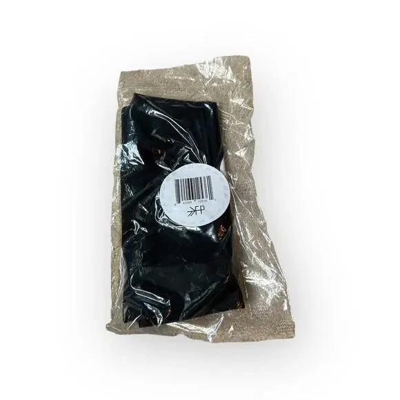 New in package freshly picked black tote bag - Picture 3 of 3